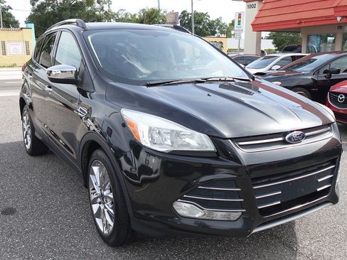 Used 2015 Ford Escape SE w/ SE Chrome Package FWD image 4