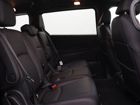 Used 2025 Honda Odyssey Sport-L image 10