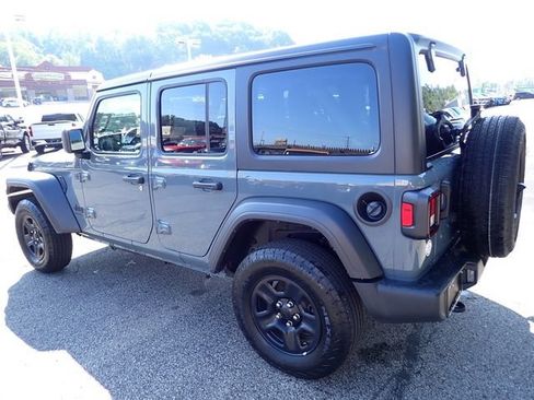 Used 2024 Jeep Wrangler Unlimited Sport AWD/4WD image 3
