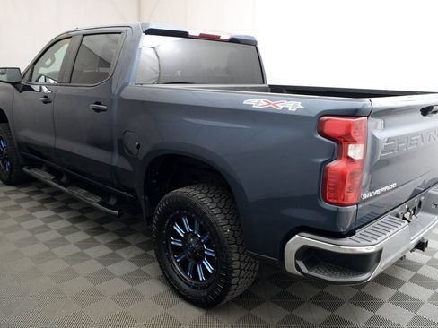 Used 2020 Chevrolet Silverado 1500 LT AWD/4WD image 7