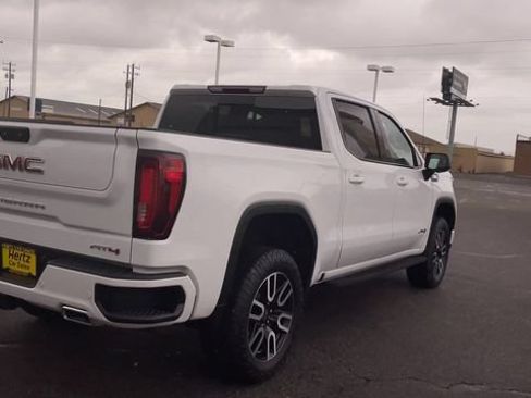 Used 2022 GMC Sierra 1500 AT4 w/ AT4 Premium Package AWD/4WD image 9