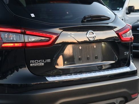 Used 2021 Nissan Rogue Sport SV image 7
