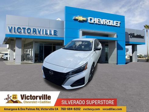 Used 2025 Nissan Altima 2.5 SV FWD image 1