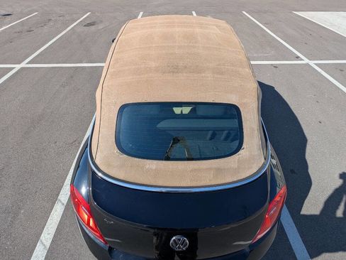 Used 2013 Volkswagen Beetle 2.5 image 18