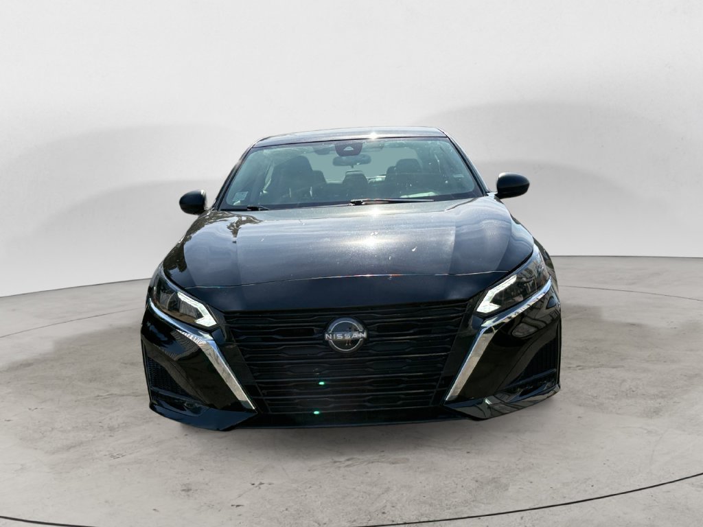 Used 2024 Nissan Altima 2.5 SV FWD image 8