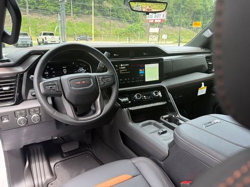 New 2026 GMC Sierra 2500 AT4 w/ AT4 Premium Plus Package AWD/4WD image 17
