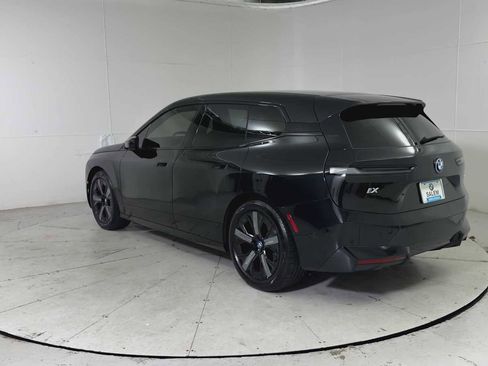 Certified 2023 BMW iX xDrive50 w/ Premium Package AWD/4WD image 4