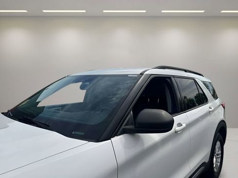 Used 2020 Ford Explorer XLT w/ Equipment Group 202A AWD/4WD image 26