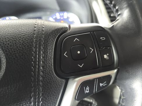 Used 2018 Toyota Highlander Plus image 33
