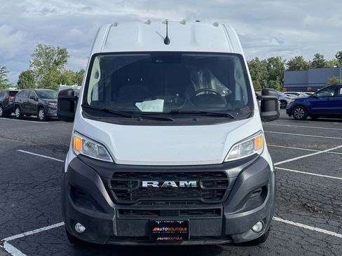 Used 2024 RAM ProMaster 2500 w/ Convenience Group FWD image 3