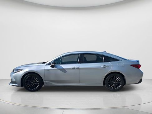 Used 2021 Toyota Avalon XSE image 8