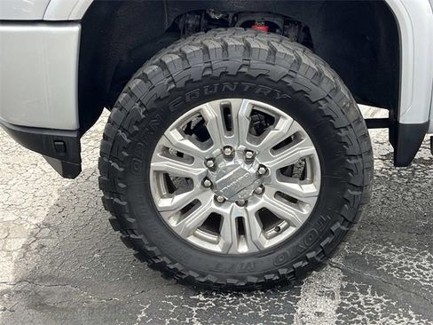 Used 2021 GMC Sierra 2500 Denali w/ Denali Ultimate Package image 9