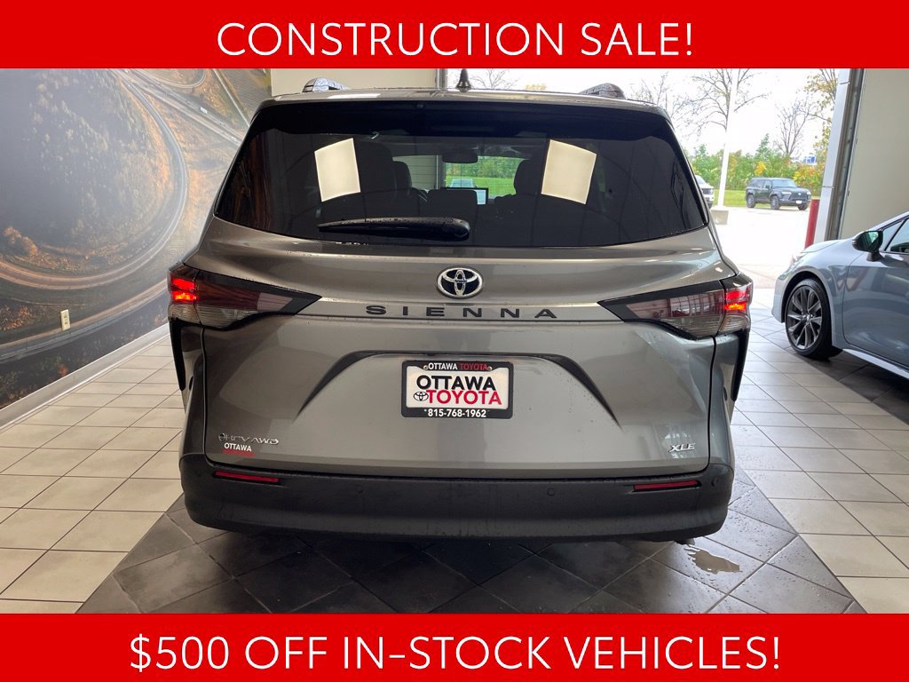 Used 2026 Toyota Sienna XLE AWD/4WD image 5