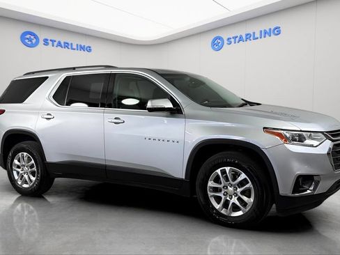 Used 2020 Chevrolet Traverse LT FWD image 12