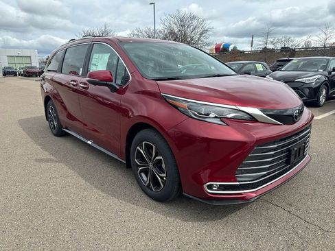 New 2026 Toyota Sienna Platinum AWD/4WD image 11