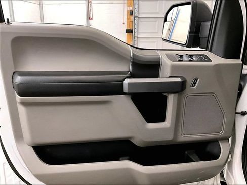 Used 2019 Ford F150 XLT w/ Equipment Group 302A Luxury AWD/4WD image 22