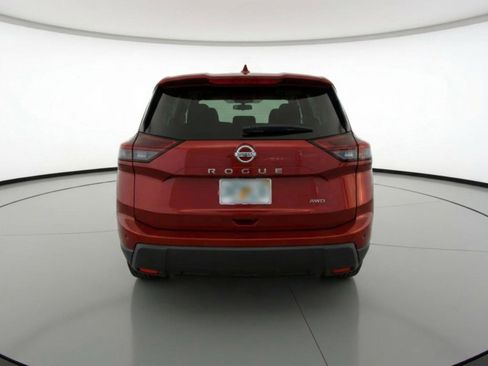 Used 2025 Nissan Rogue SV AWD/4WD image 7