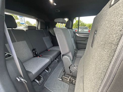 Used 2025 GMC Acadia Elevation image 22