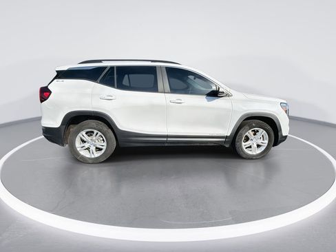 Used 2023 GMC Terrain SLE w/ Driver Convenience Package AWD/4WD image 9
