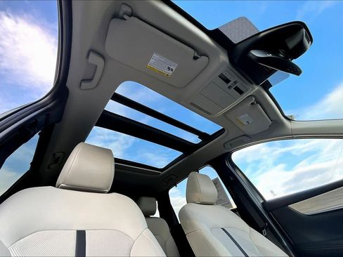 Used 2025 MAZDA CX-70 Plug-In Hybrid w/ Premium Pkg image 13