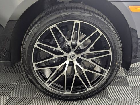 New 2026 Porsche Macan image 14