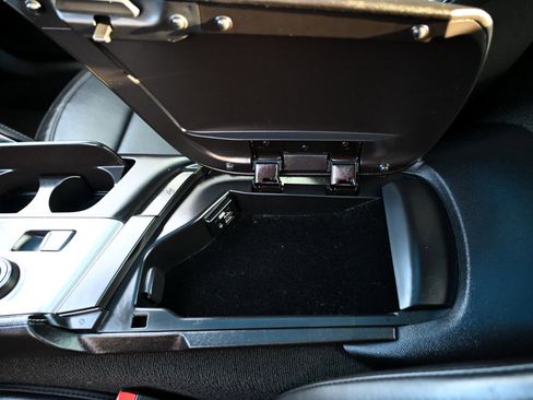 Used 2015 Chevrolet Corvette 2dr Stingray Cpe w/ 2LT Preferred Equipment Group image 30