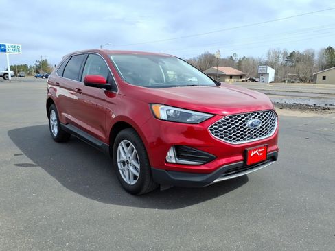 Used 2023 Ford Edge SEL w/ Convenience Package image 8