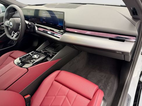 New 2027 BMW 530i RWD image 16