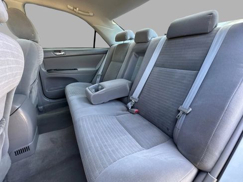 Used 2005 Toyota Camry LE FWD image 34