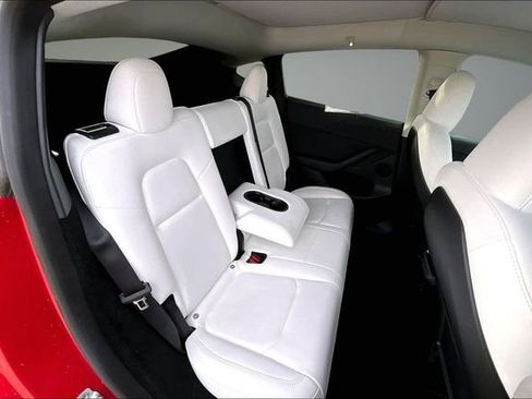 Used 2023 Tesla Model Y Performance image 24