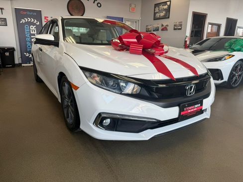 Used 2020 Honda Civic EX image 3