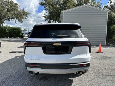 Certified 2026 Chevrolet Traverse LT FWD image 5