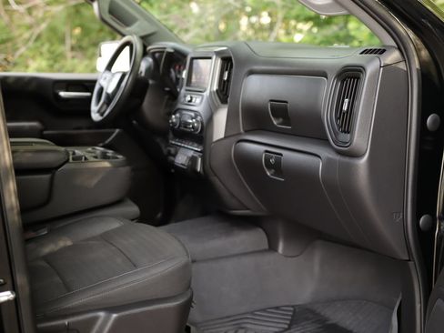 Used 2023 Chevrolet Silverado 1500 Custom Trail Boss w/ Midnight Edition AWD/4WD image 29