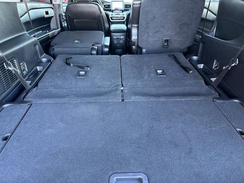 Certified 2022 Ford Explorer XLT w/ Equipment Group 202A image 16