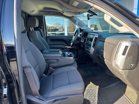 Used 2015 GMC Sierra 2500 SLE w/ SLE Preferred Package image 4