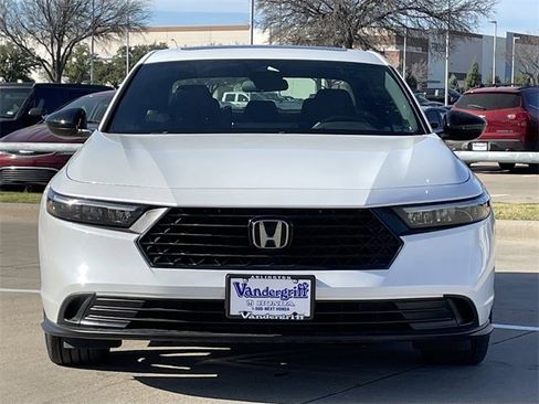 Used 2024 Honda Accord Sport image 7