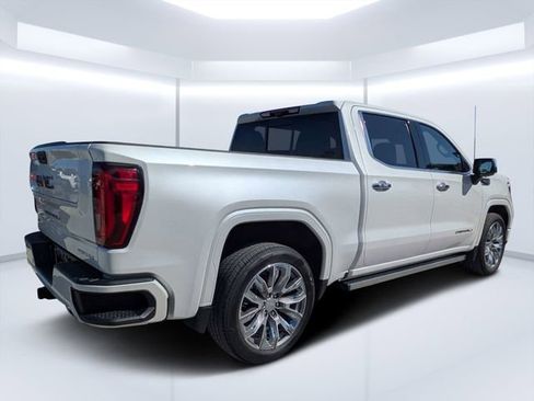 Used 2022 GMC Sierra 1500 Denali w/ Denali Reserve Package AWD/4WD image 3