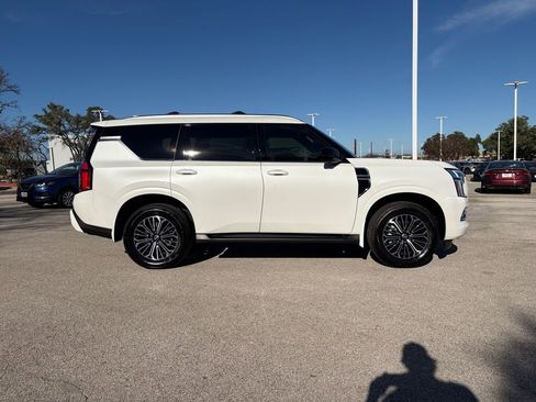 New 2026 Nissan Armada SL w/ Captain's Chari Seat Package AWD/4WD image 4
