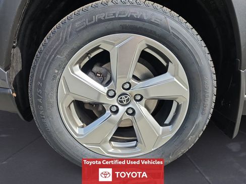 Certified 2021 Toyota RAV4 XLE Premium AWD/4WD image 16