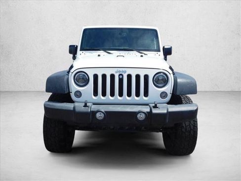 Used 2016 Jeep Wrangler Unlimited Rubicon w/ Connectivity Group AWD/4WD image 2