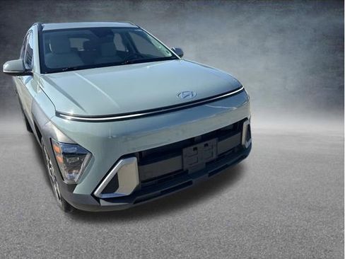 Used 2024 Hyundai Kona SEL AWD/4WD image 3