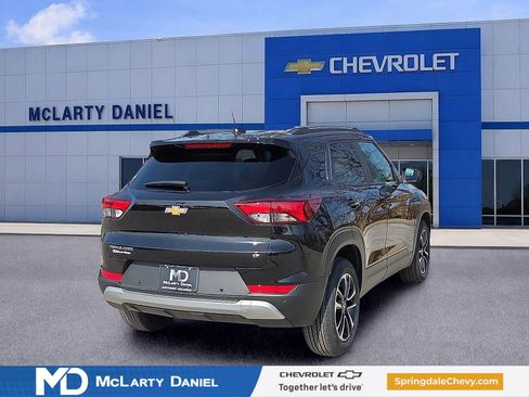 New 2026 Chevrolet TrailBlazer LT w/ LT Cold Weather Package FWD image 5
