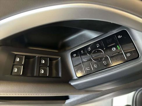 Used 2025 Audi Q5 Premium w/ Convenience Package image 21