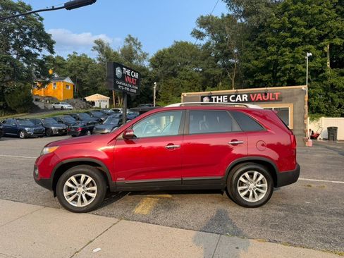 Used 2011 Kia Sorento EX w/ Premium Pkg AWD/4WD image 3