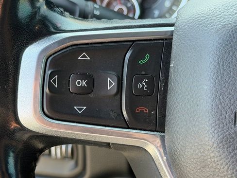 Used 2020 RAM 1500 Laramie AWD/4WD image 15
