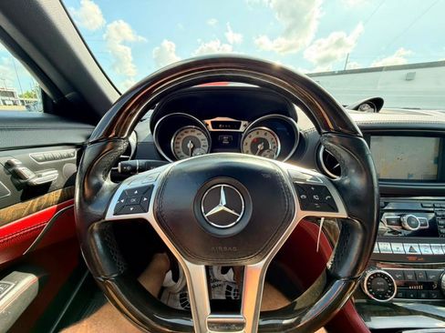 Used 2014 Mercedes-Benz SL 550 image 12