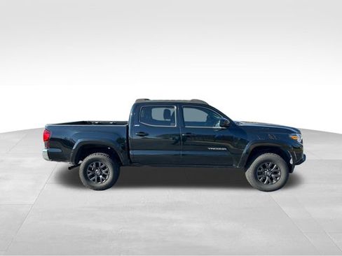 Used 2019 Toyota Tacoma SR5 image 6