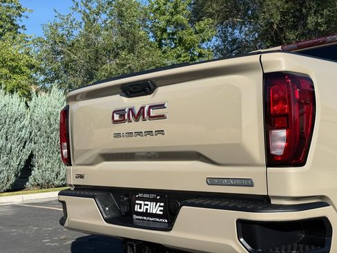 Used 2023 GMC Sierra 1500 Elevation AWD/4WD image 15