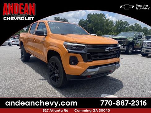 New 2025 Chevrolet Colorado Z71 w/ Technology Package image 2