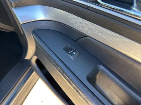 Used 2016 Ford Explorer XLT w/ Equipment Group 202A image 20